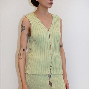 Baserange Lou Lou Green Vest Size Large